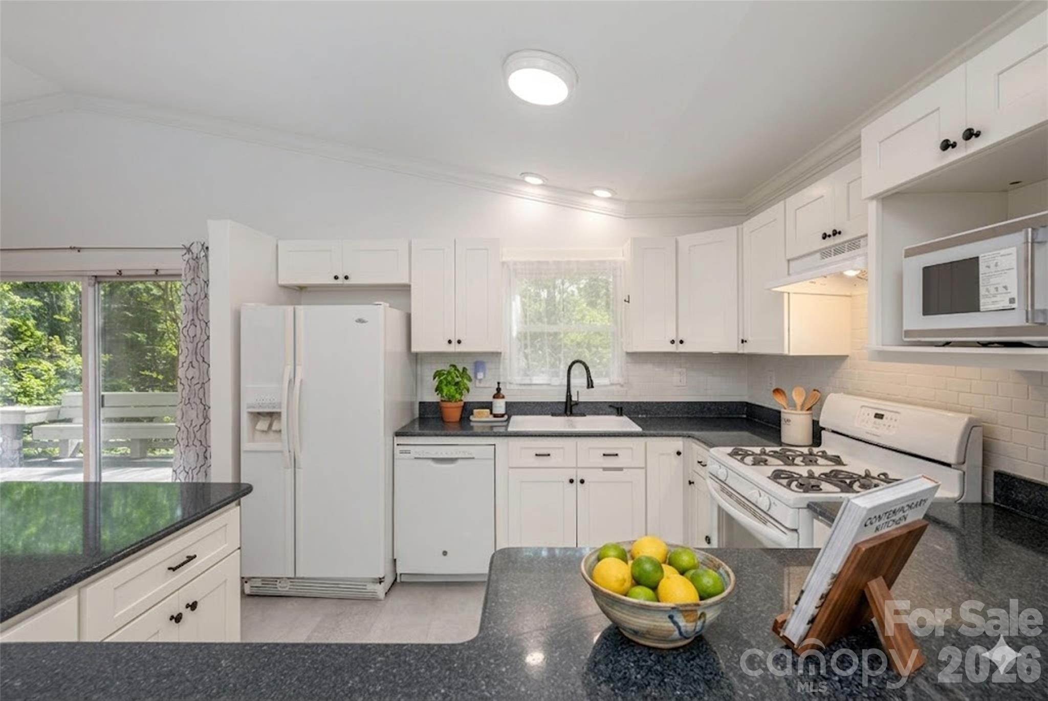 40 Fieldcrest Road Arden, NC 28704 - Photo 13 of 30 Gallery Image 13