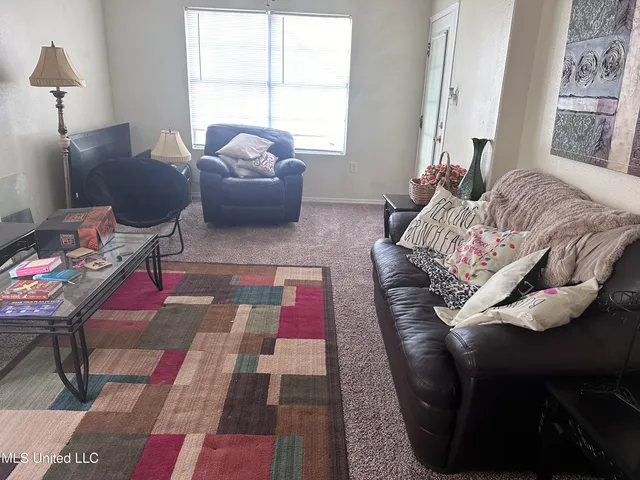 $100,000 | 2110 Cleveland Avenue, Pascagoula, MS 39567