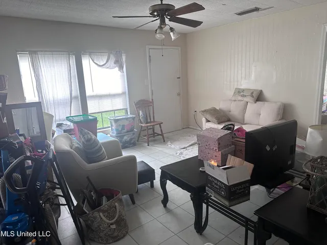 $100,000 | 2110 Cleveland Avenue, Pascagoula, MS 39567