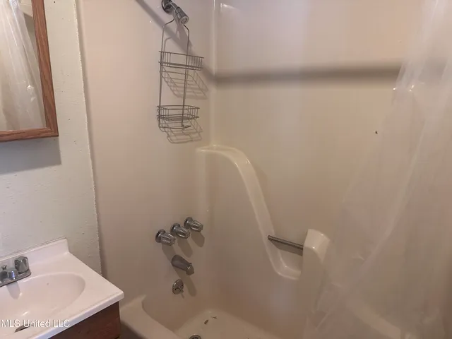 $100,000 | 2110 Cleveland Avenue, Pascagoula, MS 39567