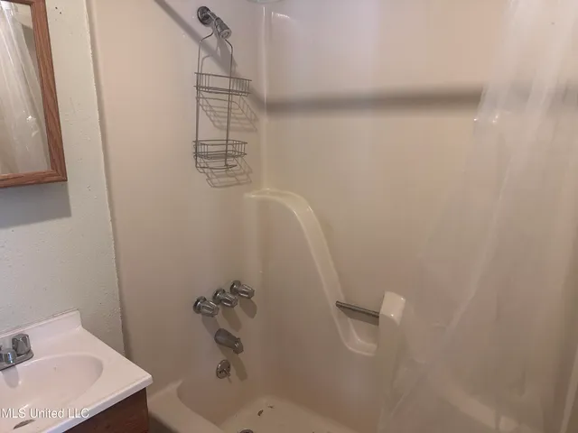 $100,000 | 2110 Cleveland Avenue, Pascagoula, MS 39567