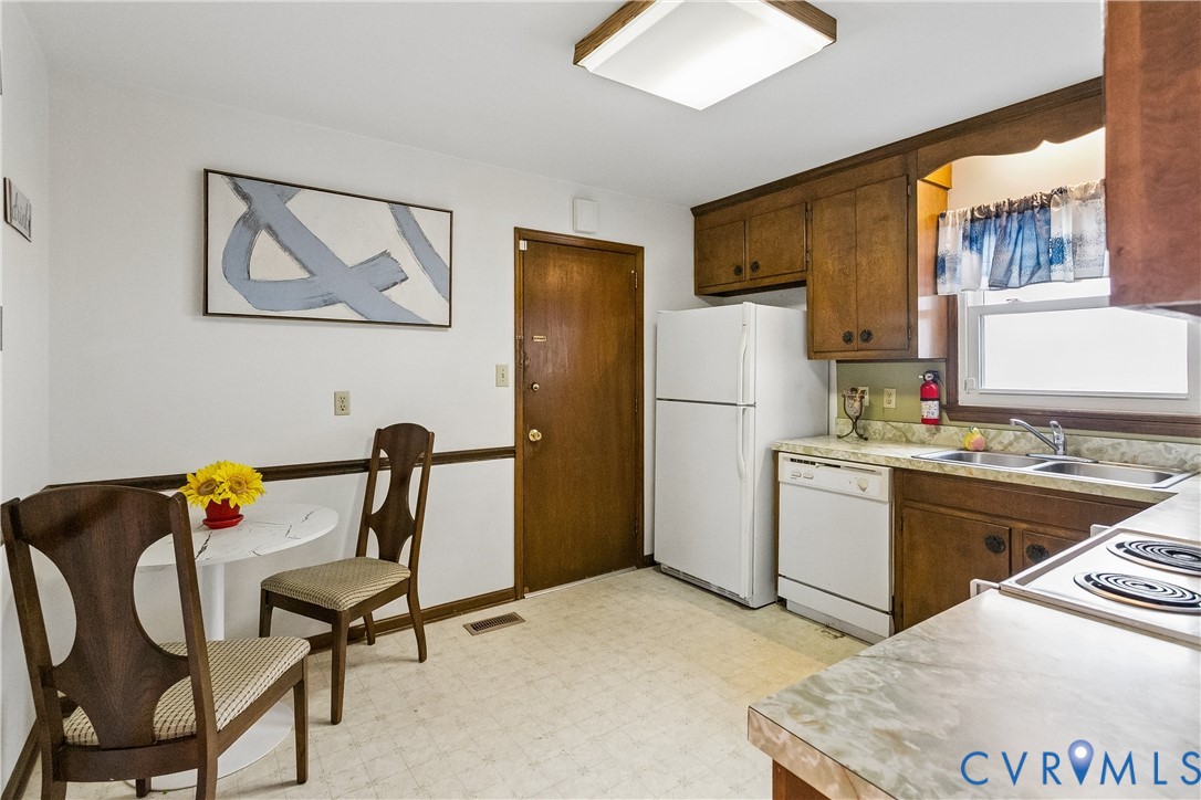 8950 Cook Drive Hayes, VA 23072 - Photo 21 of 45