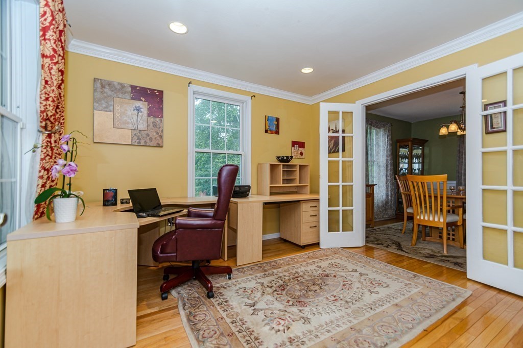 57 Autumn Road Dracut, MA 01826 - Photo 17 of 41