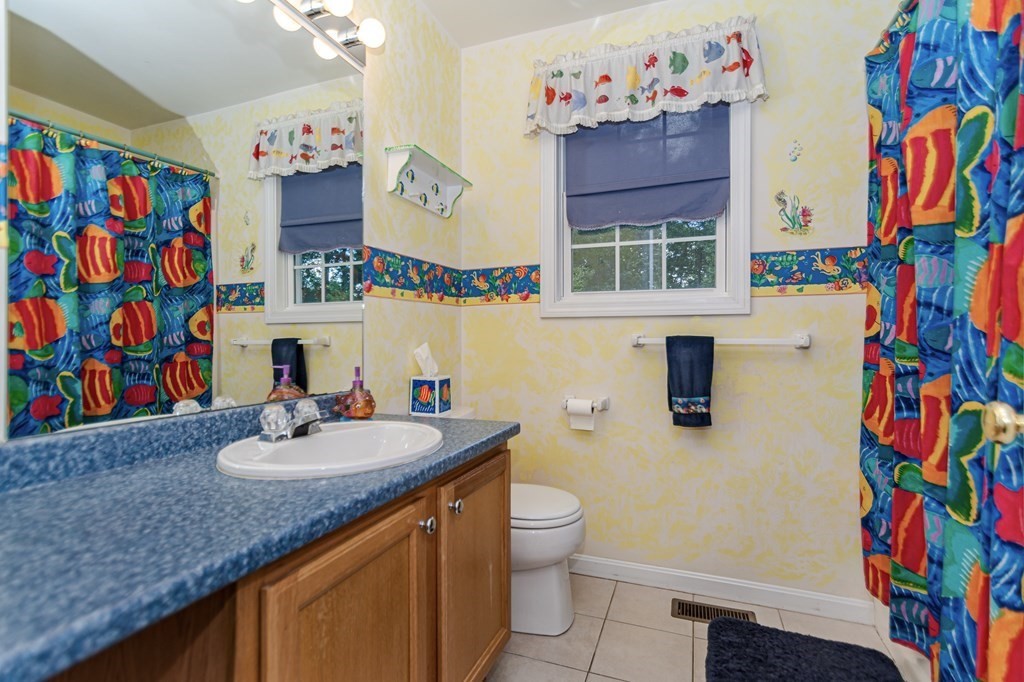 57 Autumn Road Dracut, MA 01826 - Photo 23 of 41