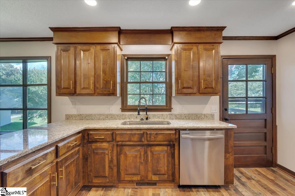 205 Sheffield Court Easley, SC 29642 - Photo 8 of 26