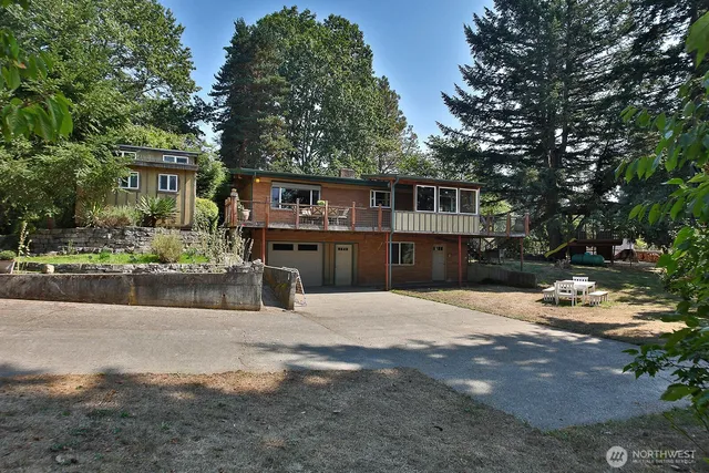 a view of outdoor space yard and patio