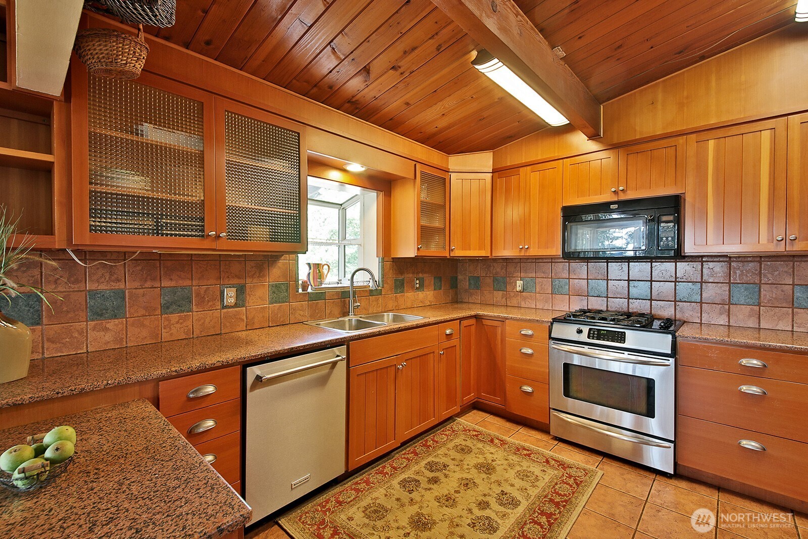5970 Maxwelton Road Clinton, WA 98236 - Photo 8 of 40 Gallery Image 8