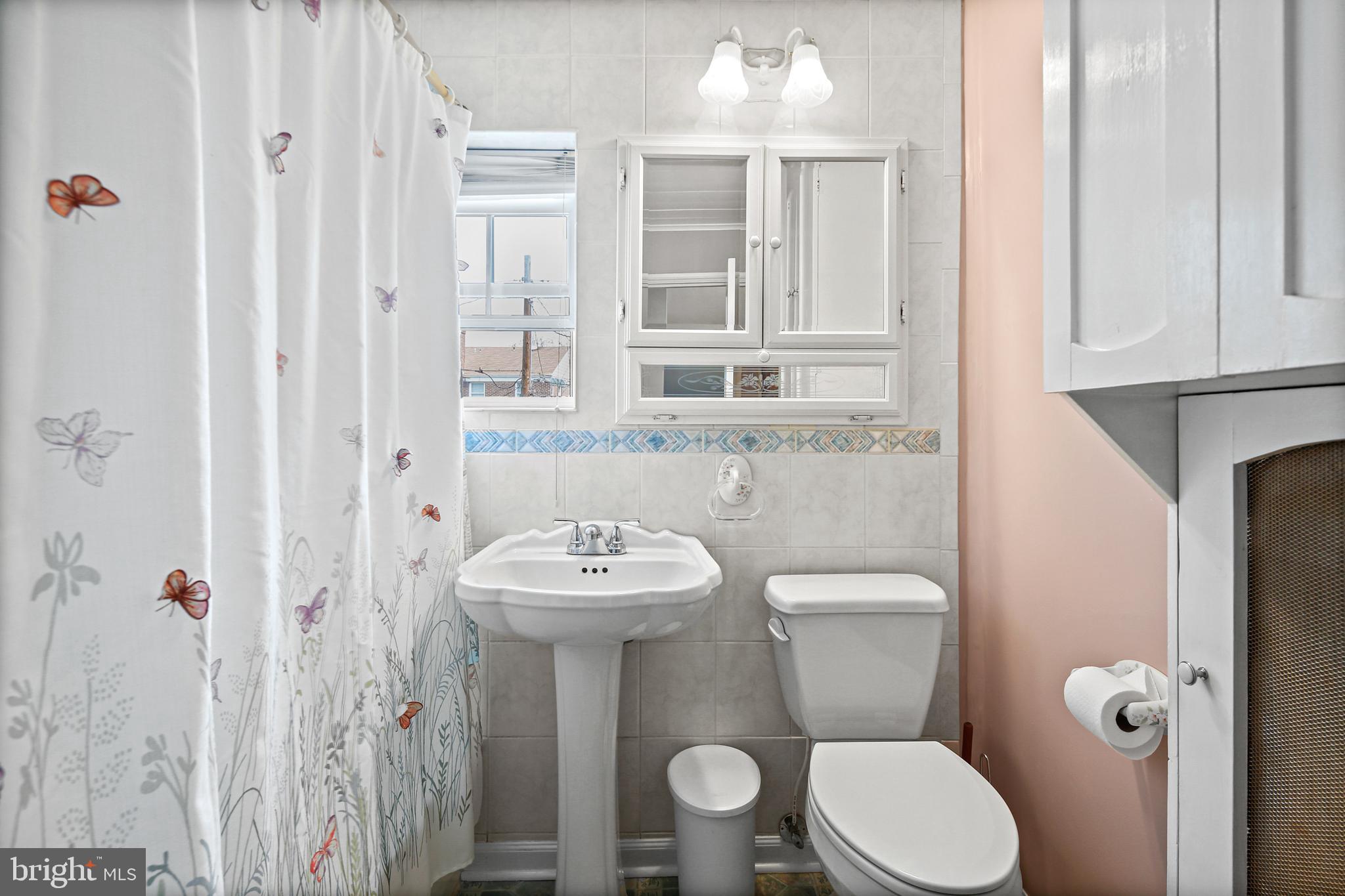 3 Northship Road Dundalk, MD 21222 - Photo 12 of 29 Full Hall Bath