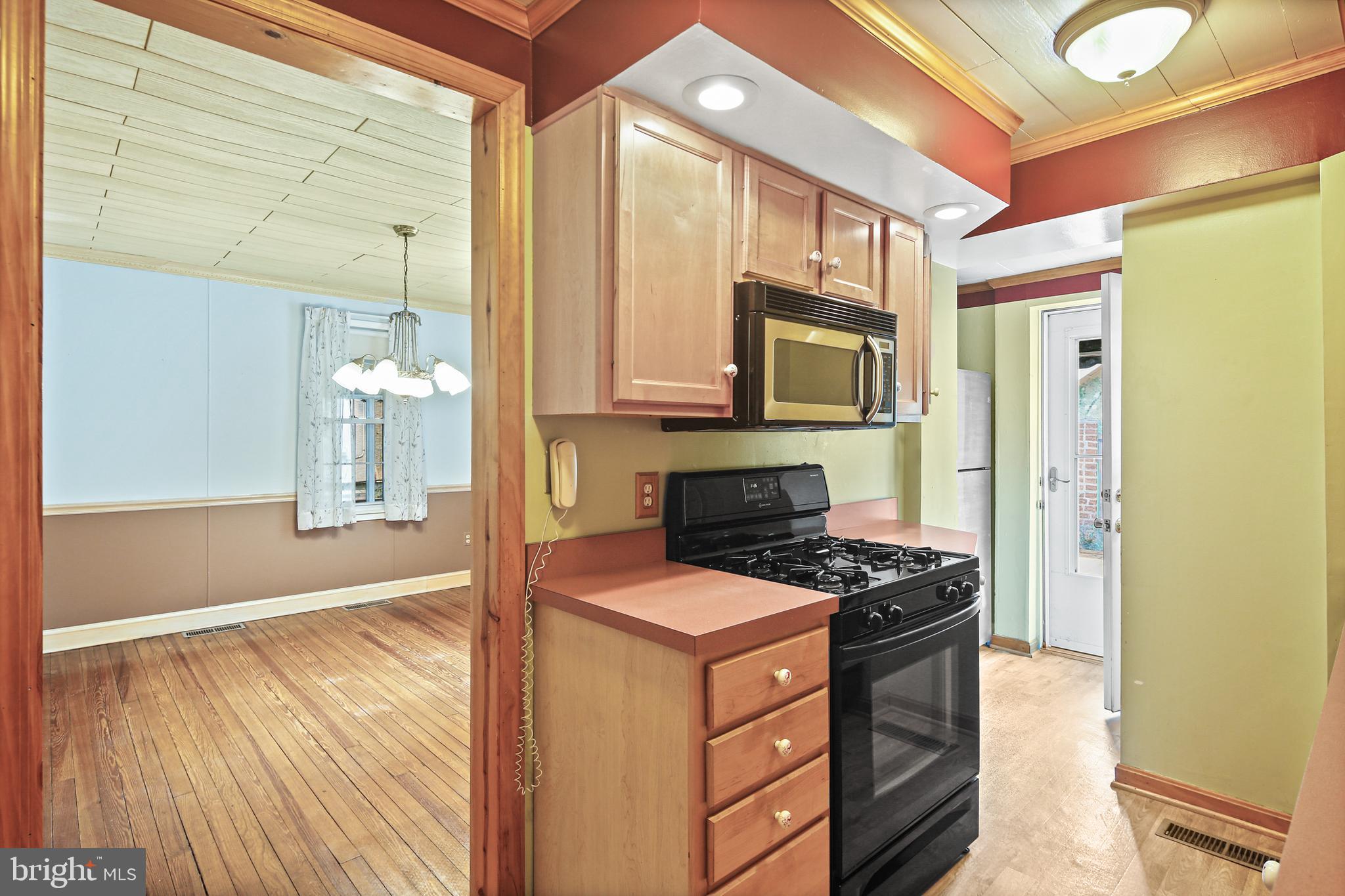 3 Northship Road Dundalk, MD 21222 - Photo 5 of 29 Kitchen