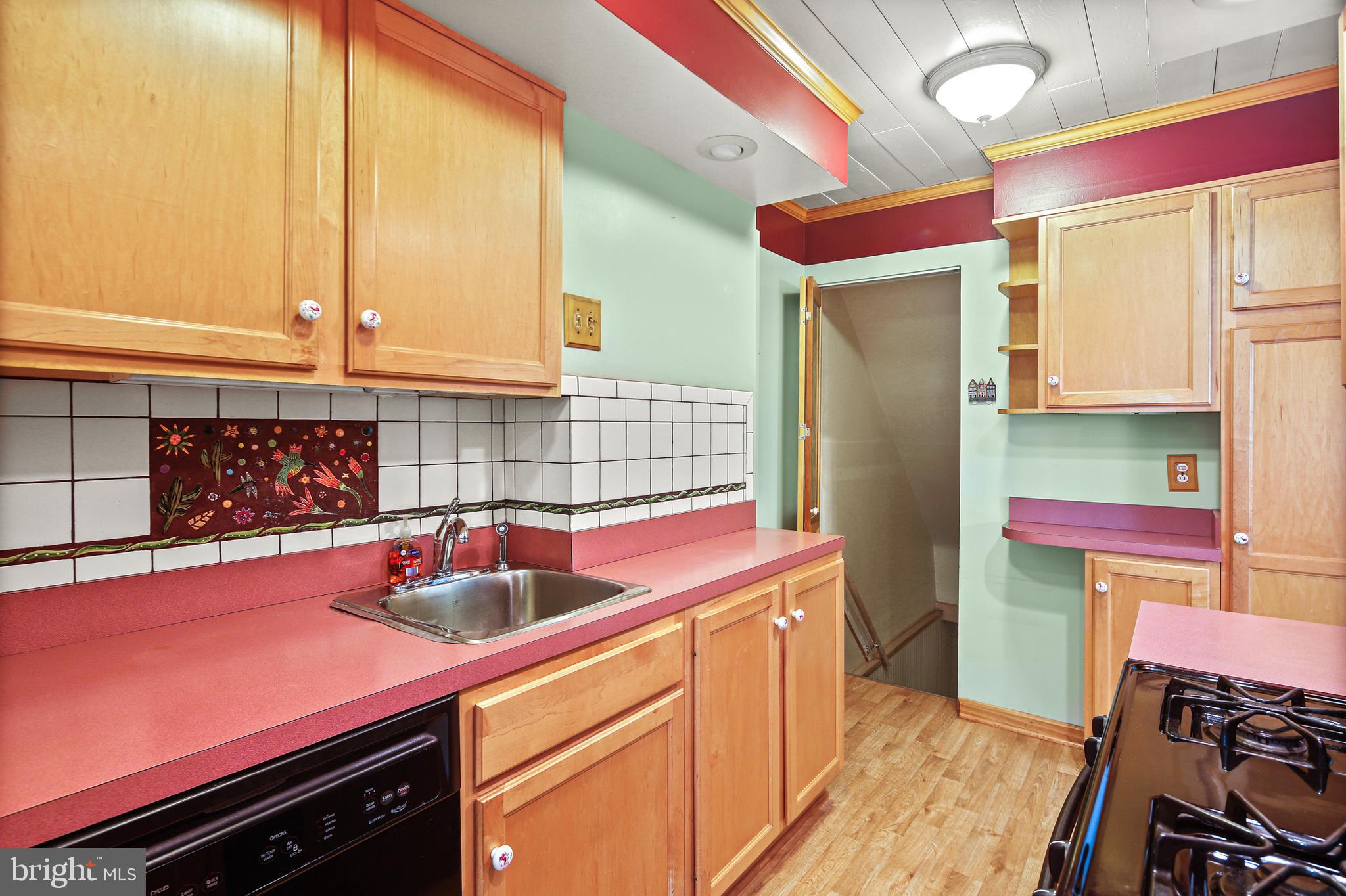 3 Northship Road Dundalk, MD 21222 - Photo 7 of 29 Oak Cabinets