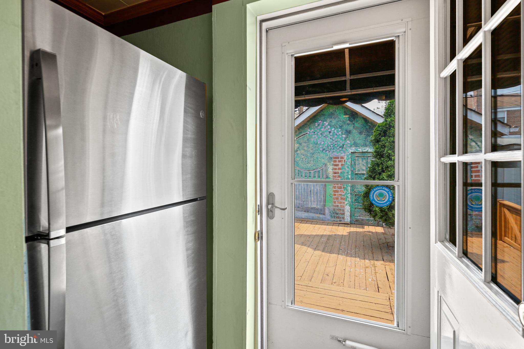 3 Northship Road Dundalk, MD 21222 - Photo 8 of 29 Access To Rear Deck