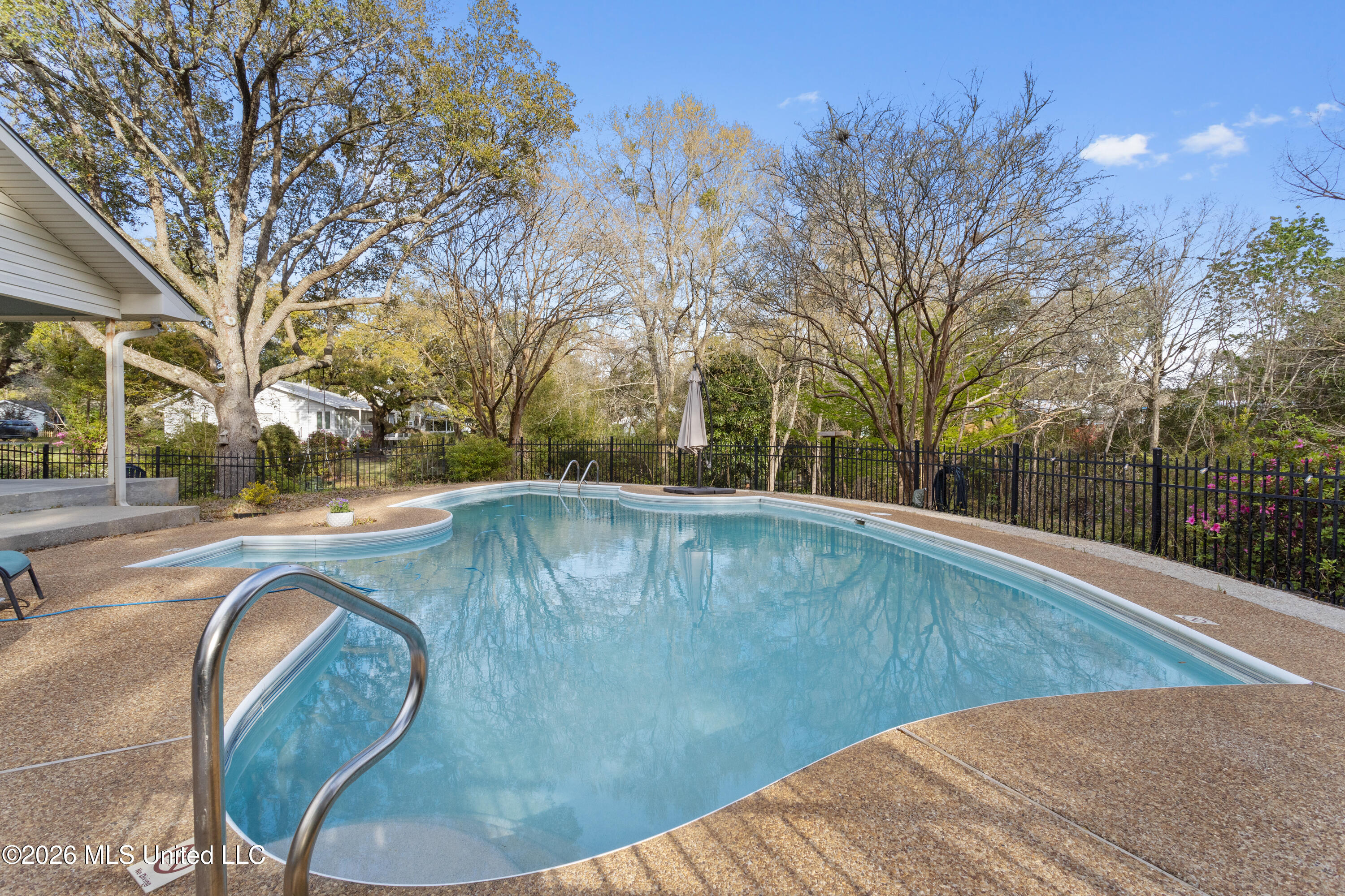 1402 Calhoun Street Ocean Springs, MS 39564 - Photo 49 of 76 Pool