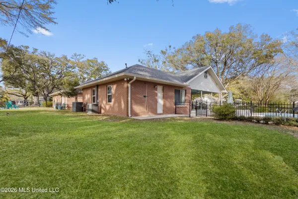 $1,125,000 | 1402 Calhoun Street, Ocean Springs, MS 39564