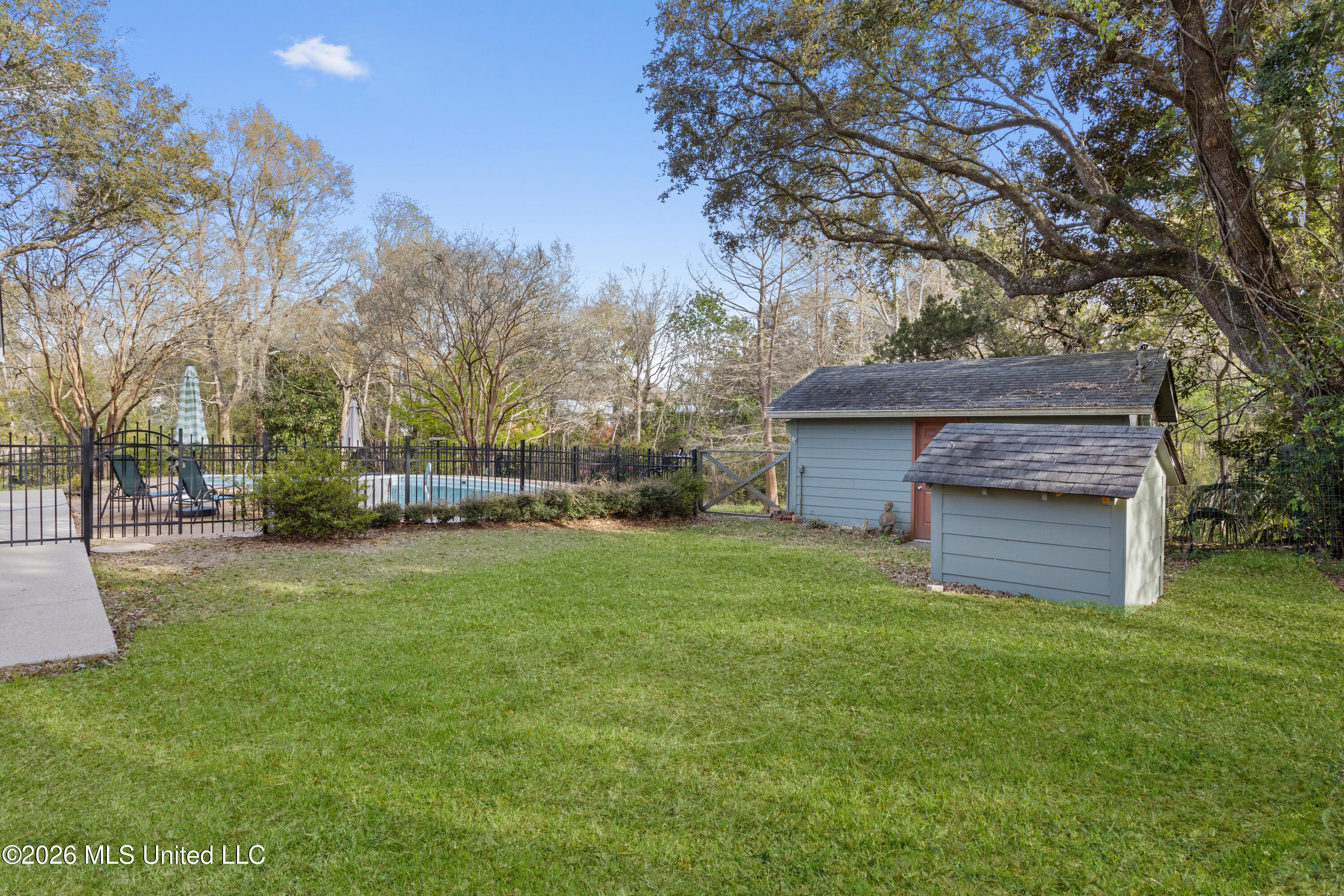 1402 Calhoun Street Ocean Springs, MS 39564 - Photo 56 of 76 Large Yard