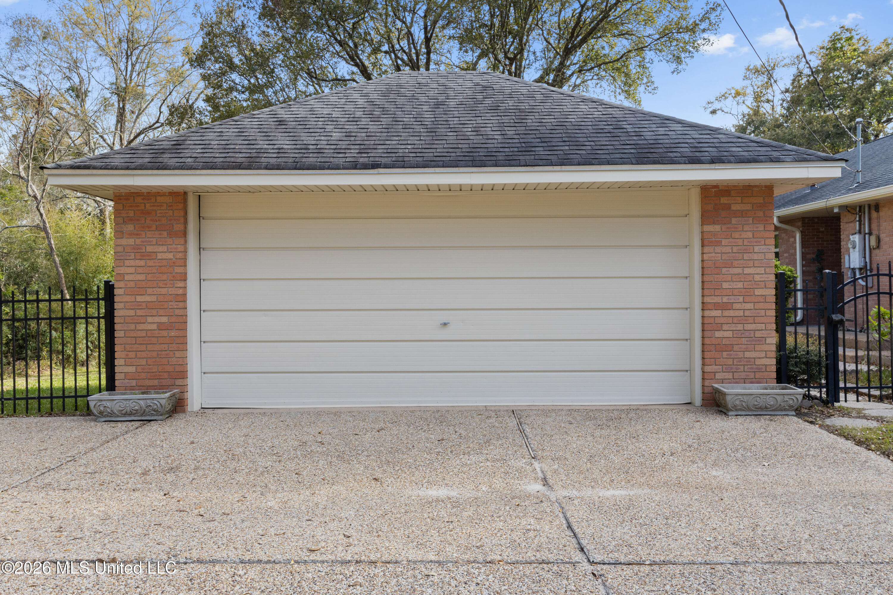 1402 Calhoun Street Ocean Springs, MS 39564 - Photo 57 of 76 Garage Parking