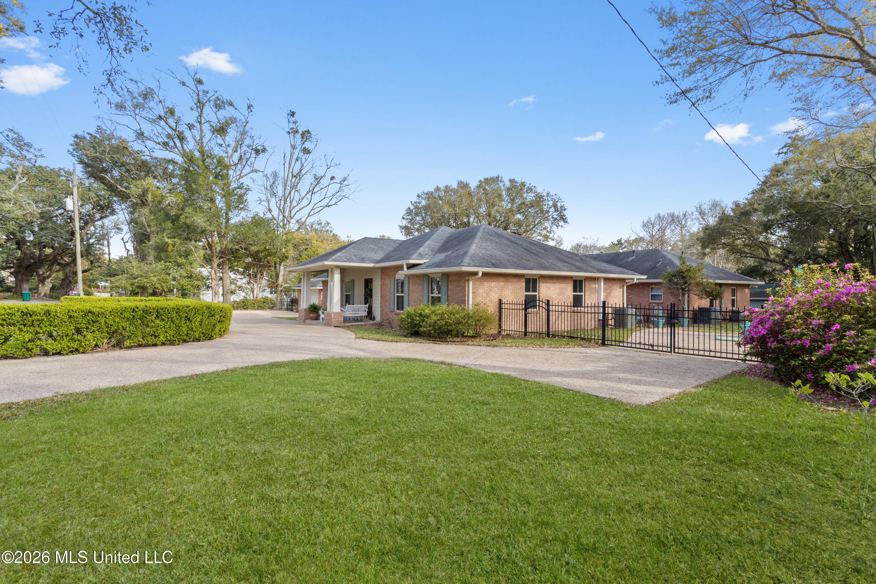 1402 Calhoun Street Ocean Springs, MS 39564 - Photo 69 of 76 Beautiful Bangalow