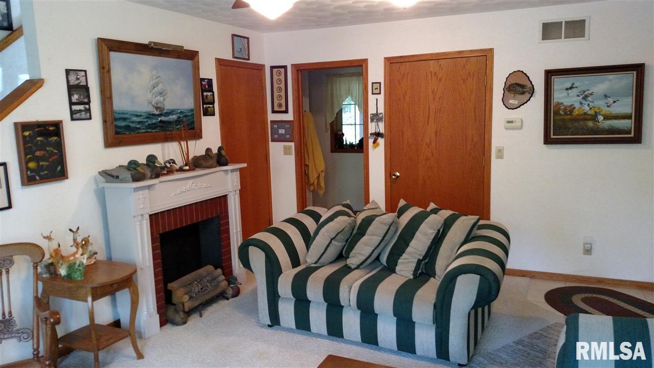 6589 Bass Road Manito, IL 61546 - Photo 4 of 36 Gallery Image 4