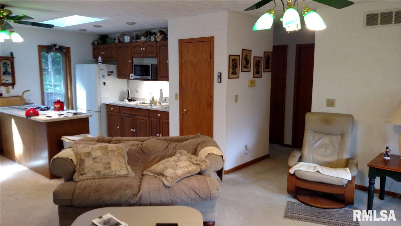 6589 Bass Road Manito, IL 61546 - Photo 9 of 36 Gallery Image 9