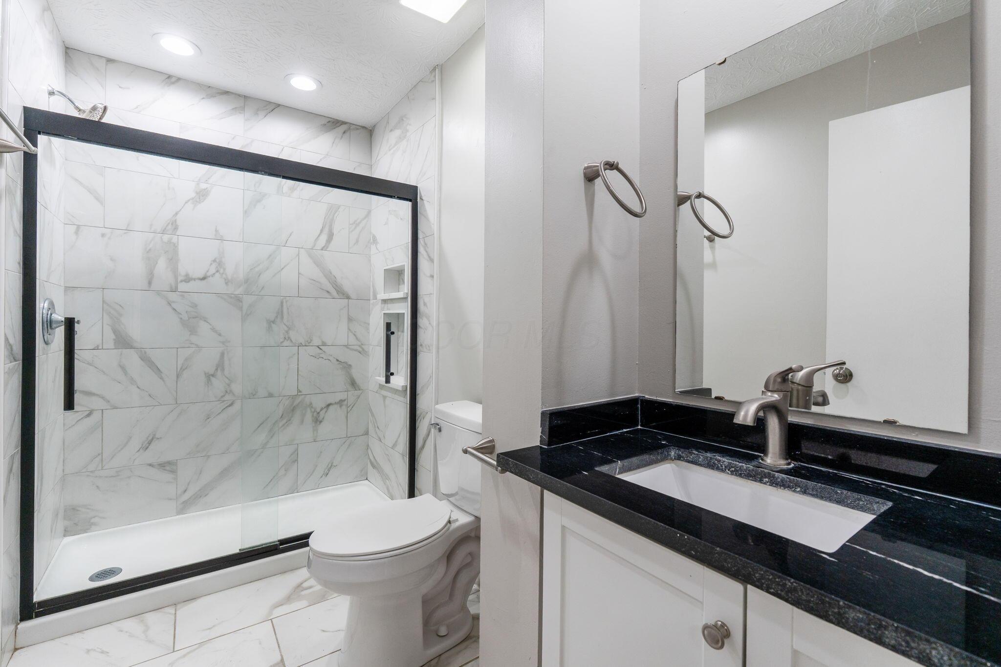 1122 Maplewood Road Columbus, OH 43207 - Photo 22 of 56 1122 Maplewood Rd (Interior)-15