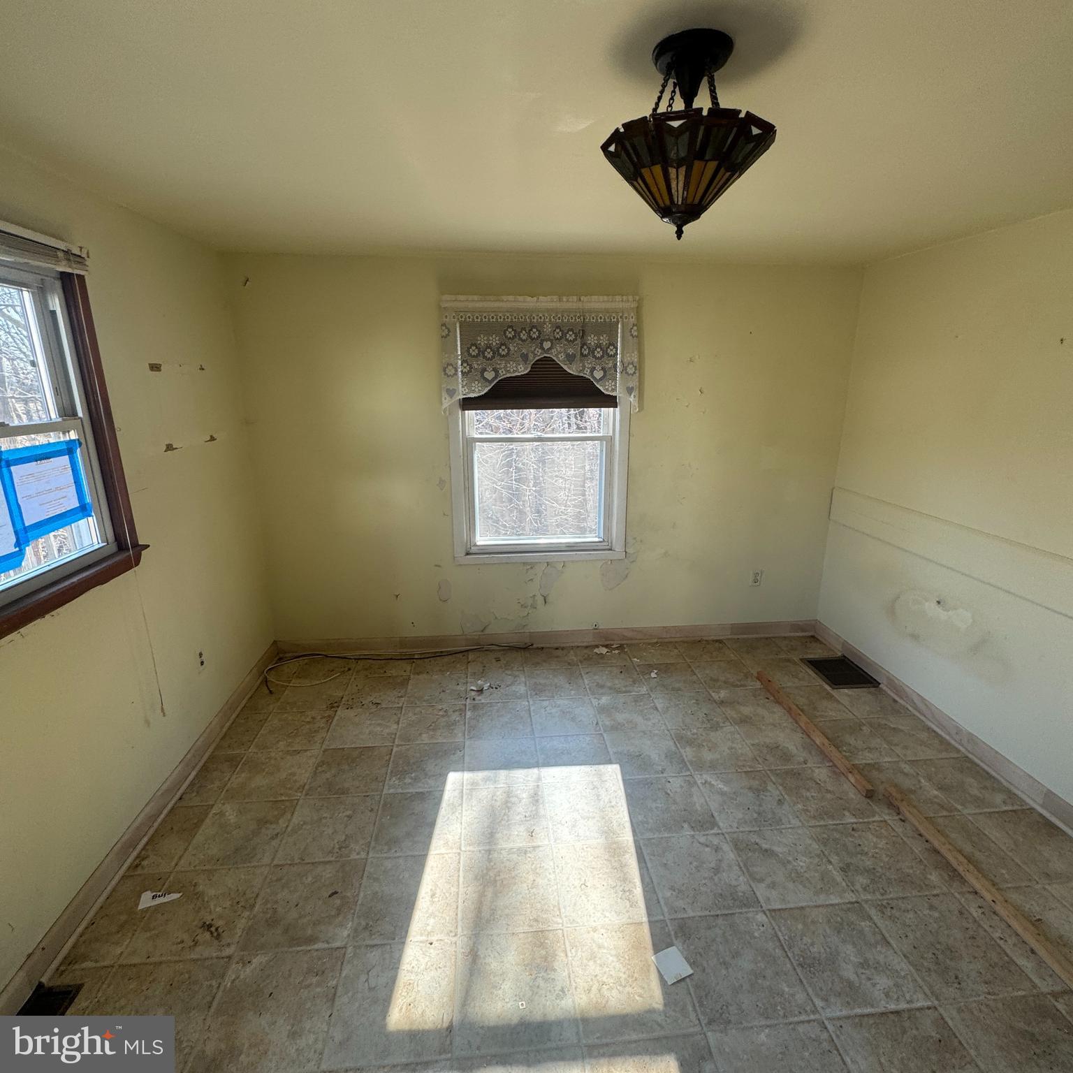 4211 Hunter Road South Hampstead, MD 21074 - Photo 5 of 18 a view of entryway and hall with a window