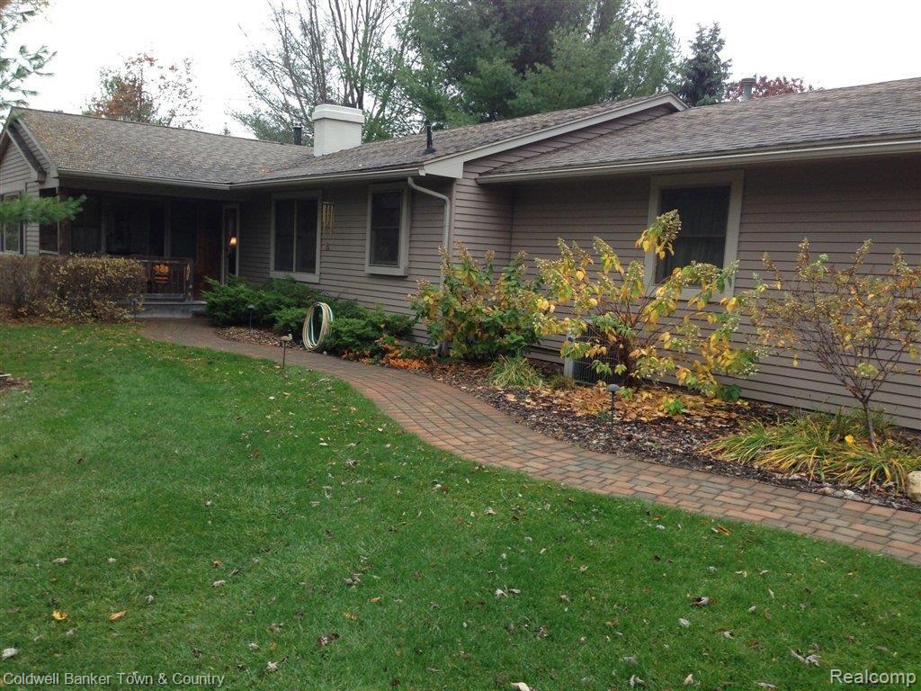 5179 King Road Howell, MI 48843 - Photo 1 of 14 Front View