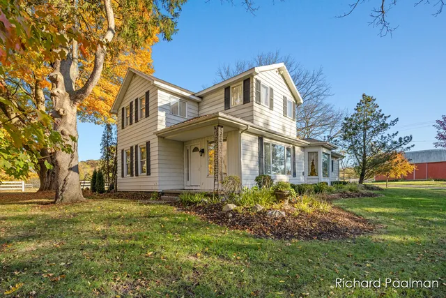 $575,000 | 7472 84th Street Southeast, Caledonia, MI 49316