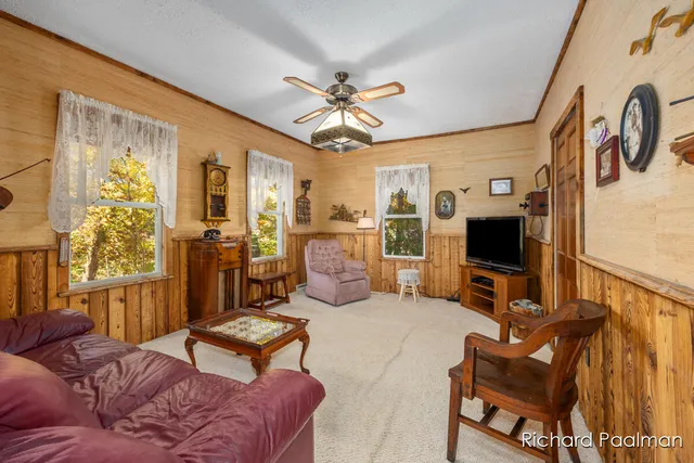 $575,000 | 7472 84th Street Southeast, Caledonia, MI 49316