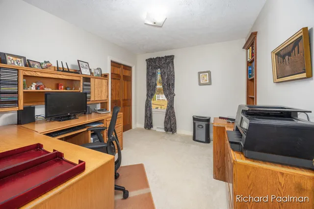 $575,000 | 7472 84th Street Southeast, Caledonia, MI 49316