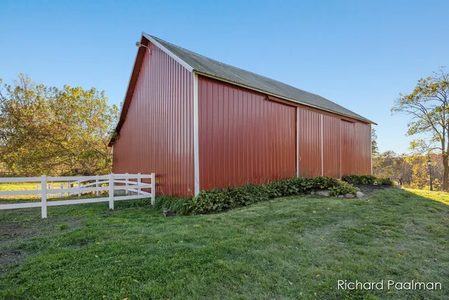 $575,000 | 7472 84th Street Southeast, Caledonia, MI 49316