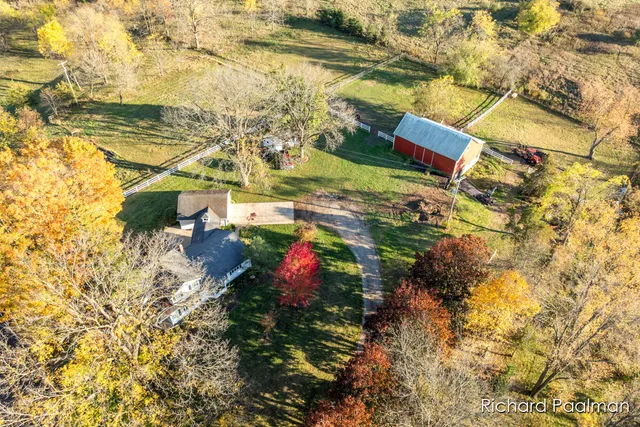 $575,000 | 7472 84th Street Southeast, Caledonia, MI 49316