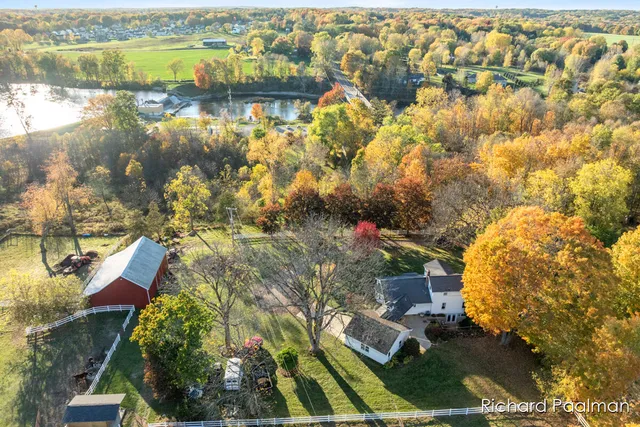 $575,000 | 7472 84th Street Southeast, Caledonia, MI 49316