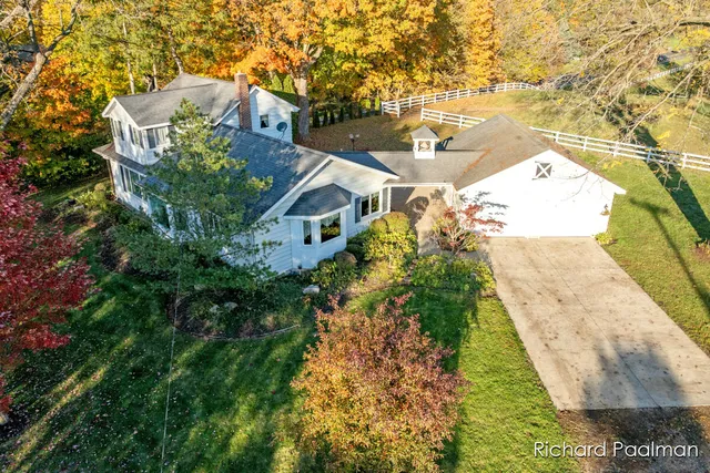 $575,000 | 7472 84th Street Southeast, Caledonia, MI 49316