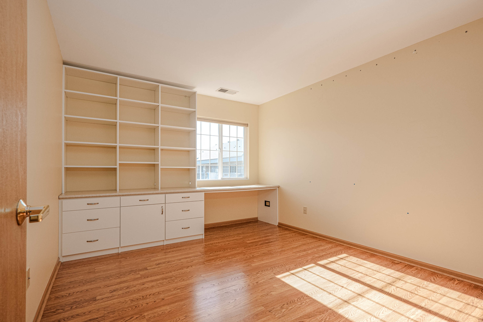 801 North McLean Boulevard, Unit 320 Elgin, IL 60123 - Photo 14 of 38