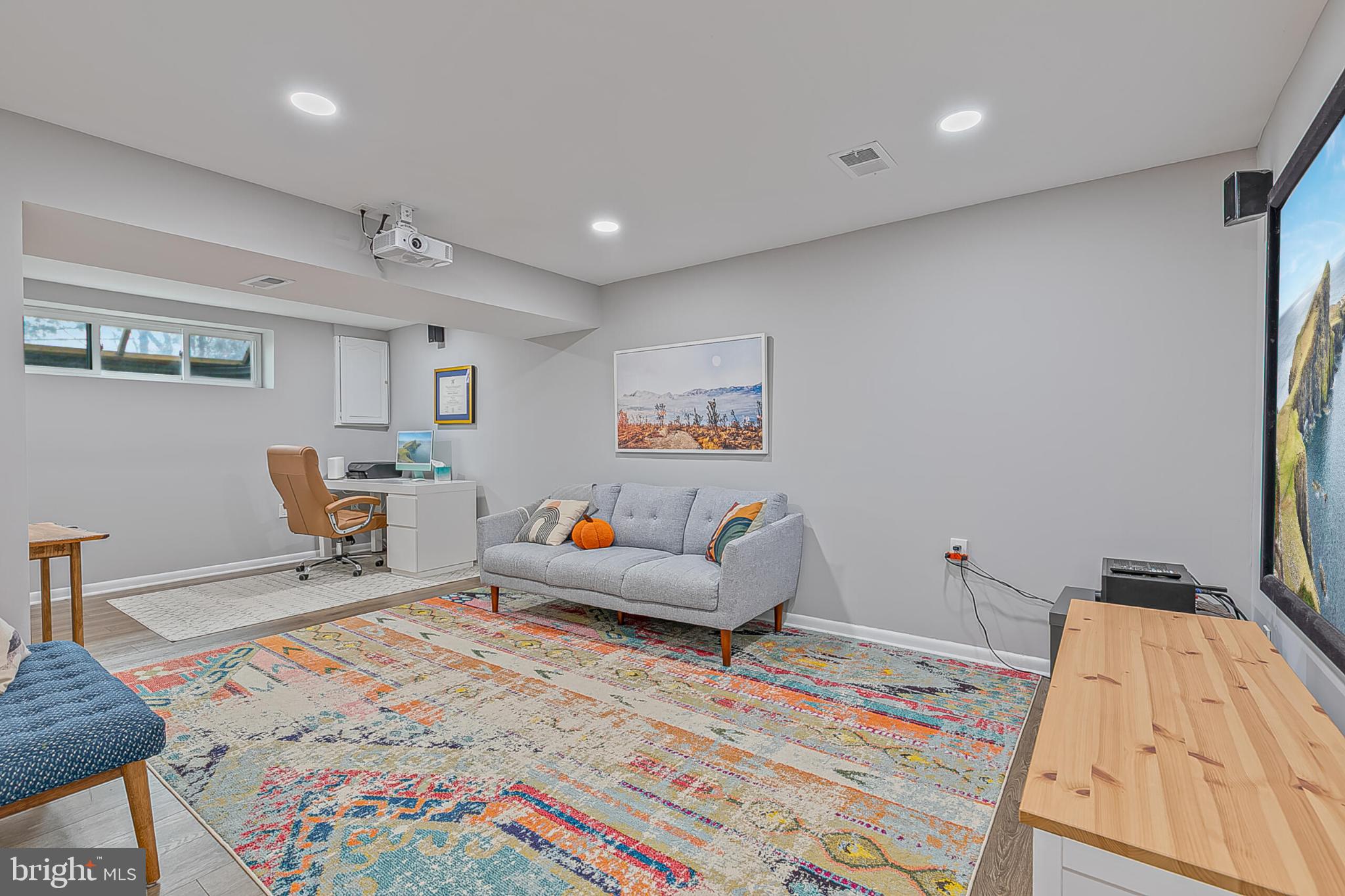 3419 Ramsgate Terrace Alexandria, VA 22309 - Photo 22 of 36 Bright and inviting modern living space.