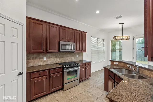 $2,300 | 1124 Crystal Creek Drive, Shreveport, LA 71106