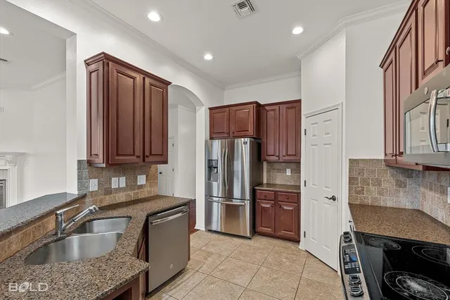 $2,300 | 1124 Crystal Creek Drive, Shreveport, LA 71106