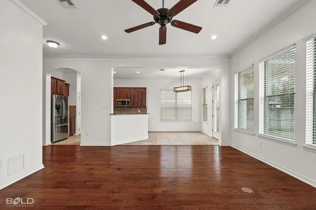 $2,300 | 1124 Crystal Creek Drive, Shreveport, LA 71106