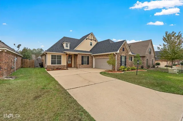 $2,300 | 1124 Crystal Creek Drive, Shreveport, LA 71106