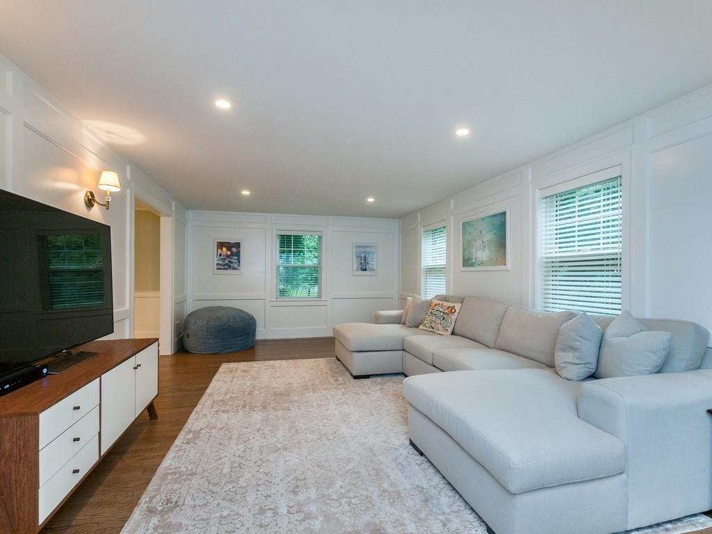 216 Quinobequin Road Newton, MA 02468 - Photo 7 of 18