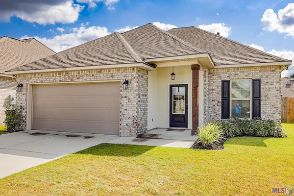$259,500 | 218 Sophie Drive, Houma, LA 70364