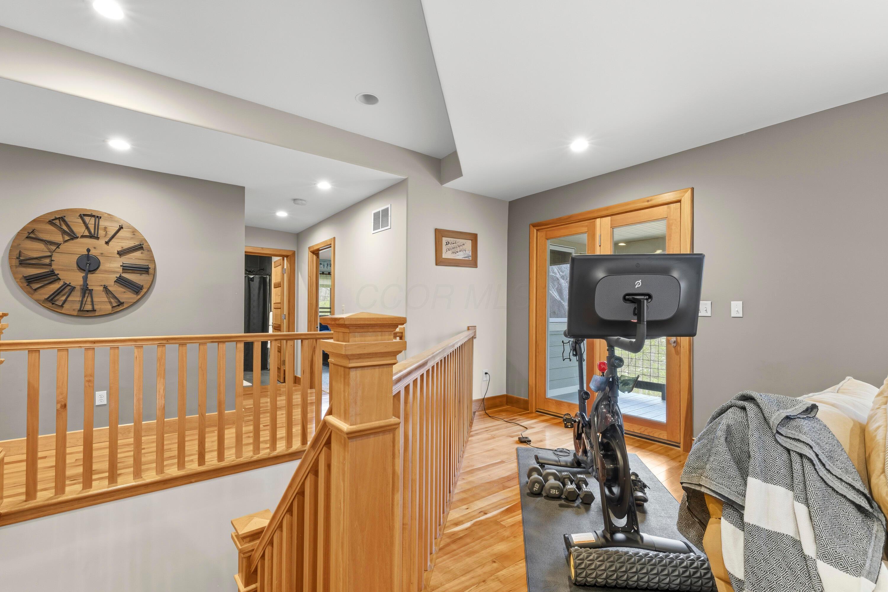 7860 Schott Road Westerville, OH 43081 - Photo 31 of 71 30. Living Room