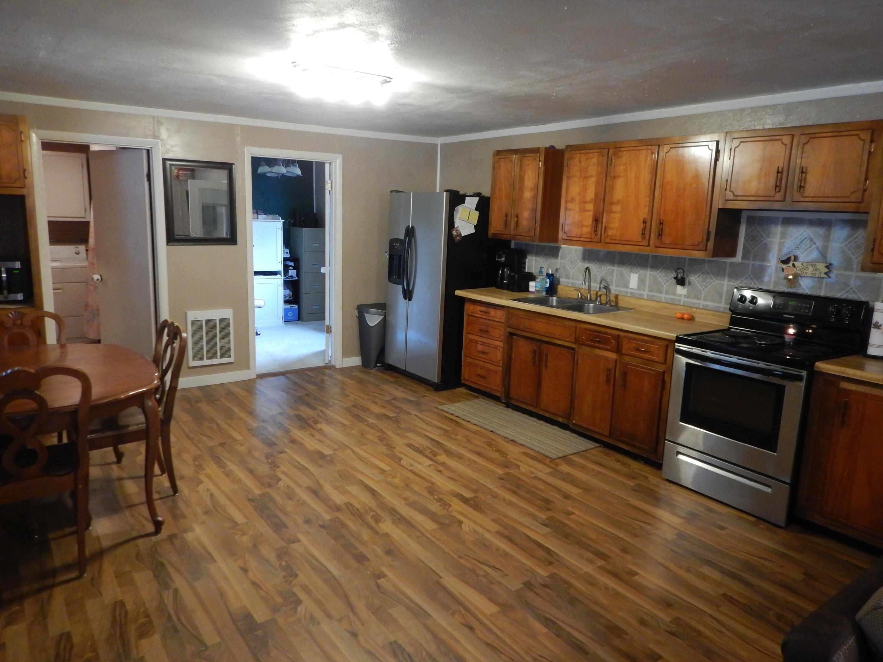 161 Locust Grove Road Keavy, KY 40737 - Photo 2 of 19 DSCN1434