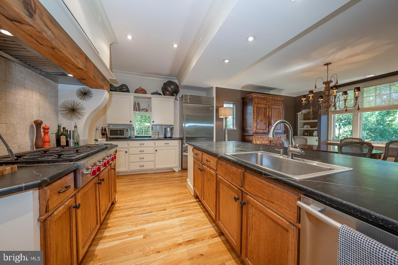 214 Devon Boulevard Devon, PA 19333 - Photo 18 of 53 Kitchen