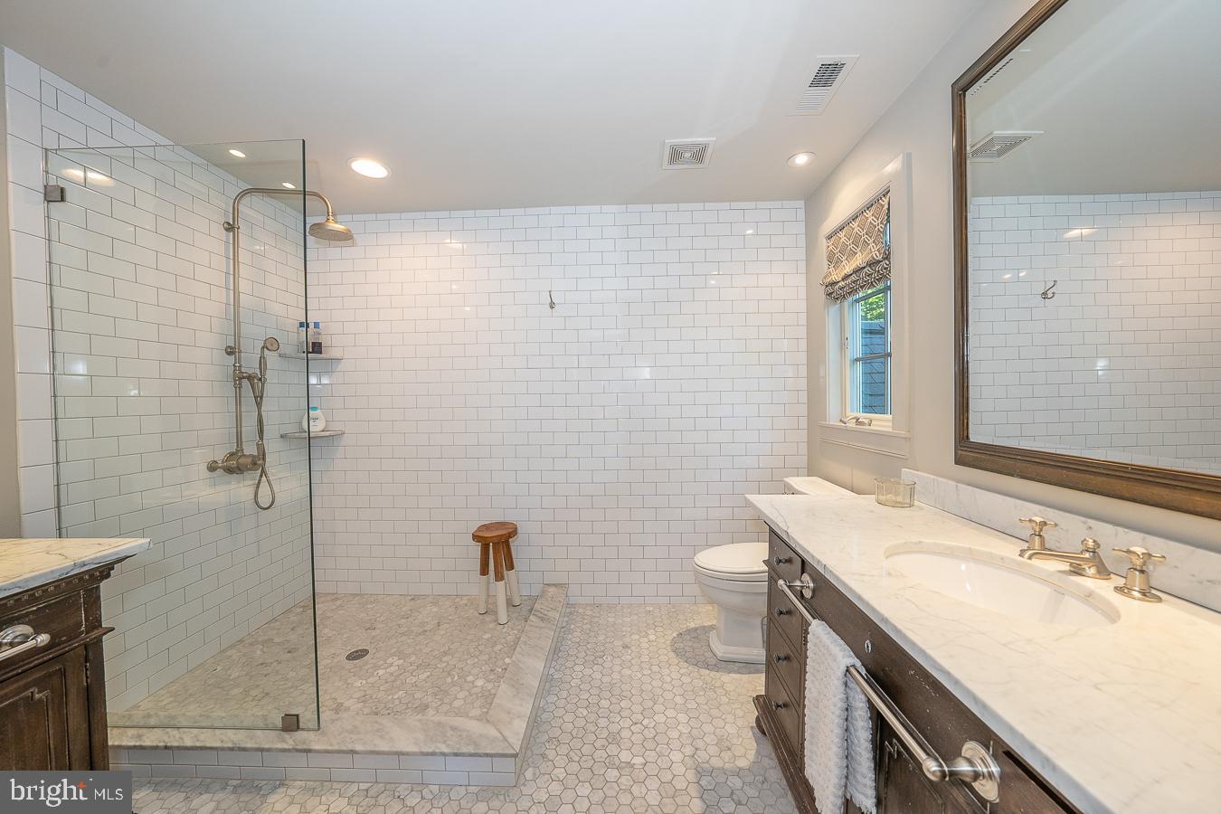 214 Devon Boulevard Devon, PA 19333 - Photo 28 of 53 Primary Bath