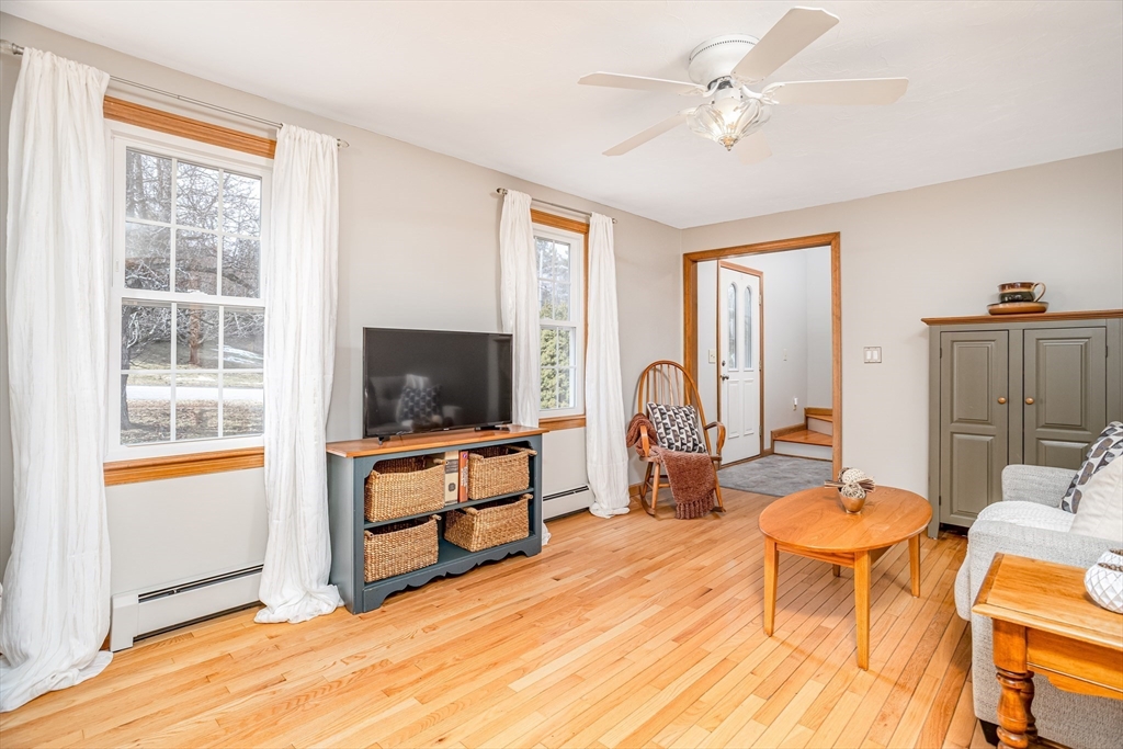 58 Bear Hill Road Gardner, MA 01440 - Photo 7 of 42