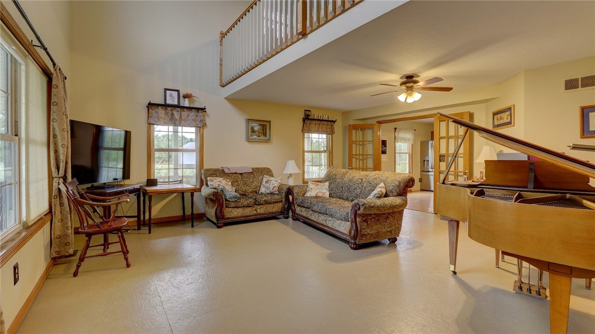 1121 Cr 1000e Road Sullivan, IL 61951 - Photo 9 of 48 Gallery Image 9