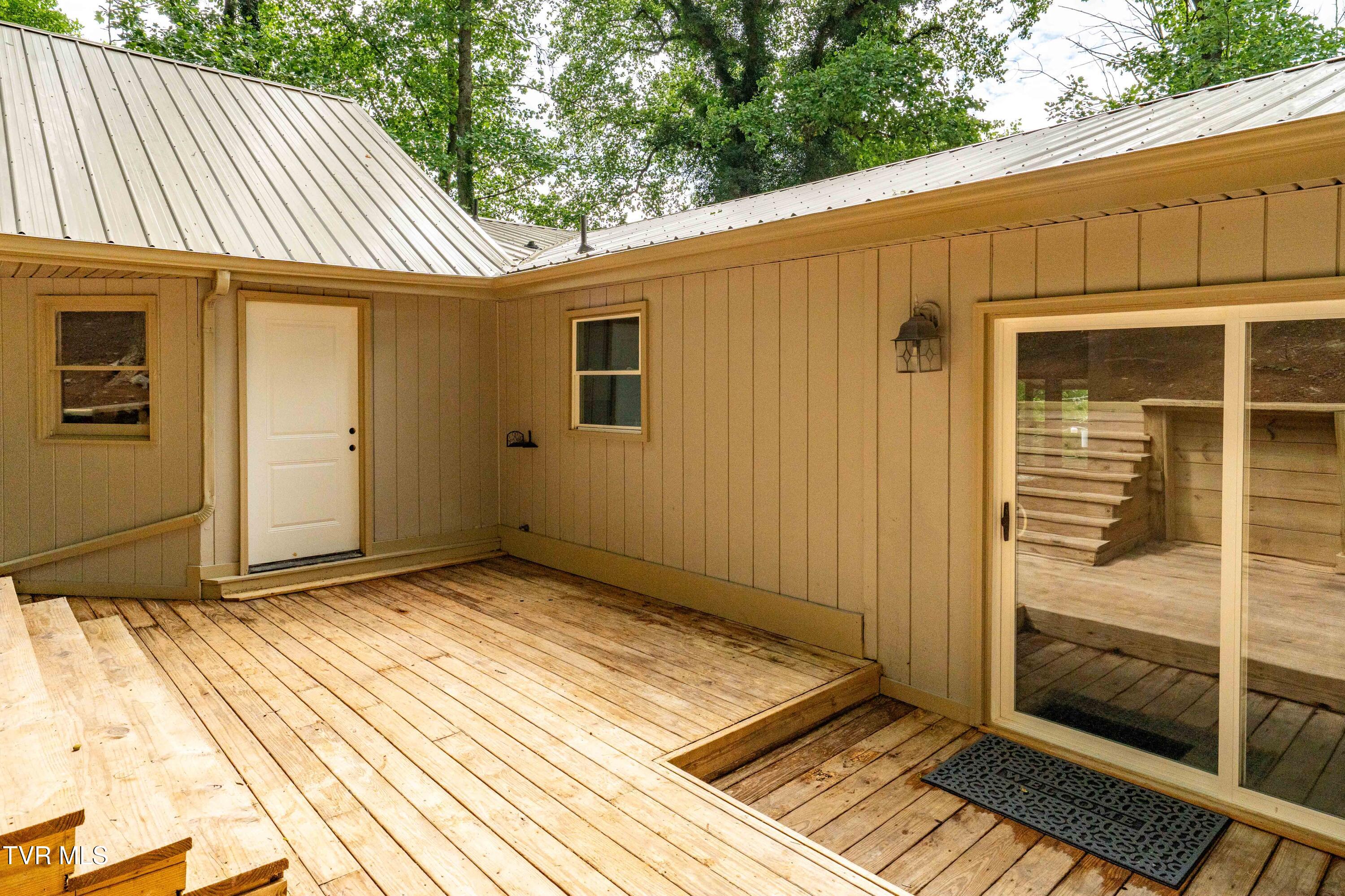 1113 Berry Road Elizabethton, TN 37643 - Photo 84 of 88 1113 Berry Rd (52 of 89)
