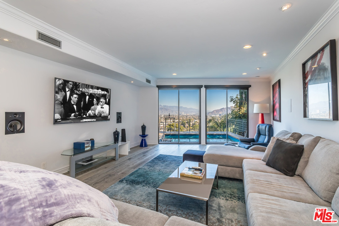 4142 Vanetta Drive Studio City, CA 91604 - Photo 11 of 43