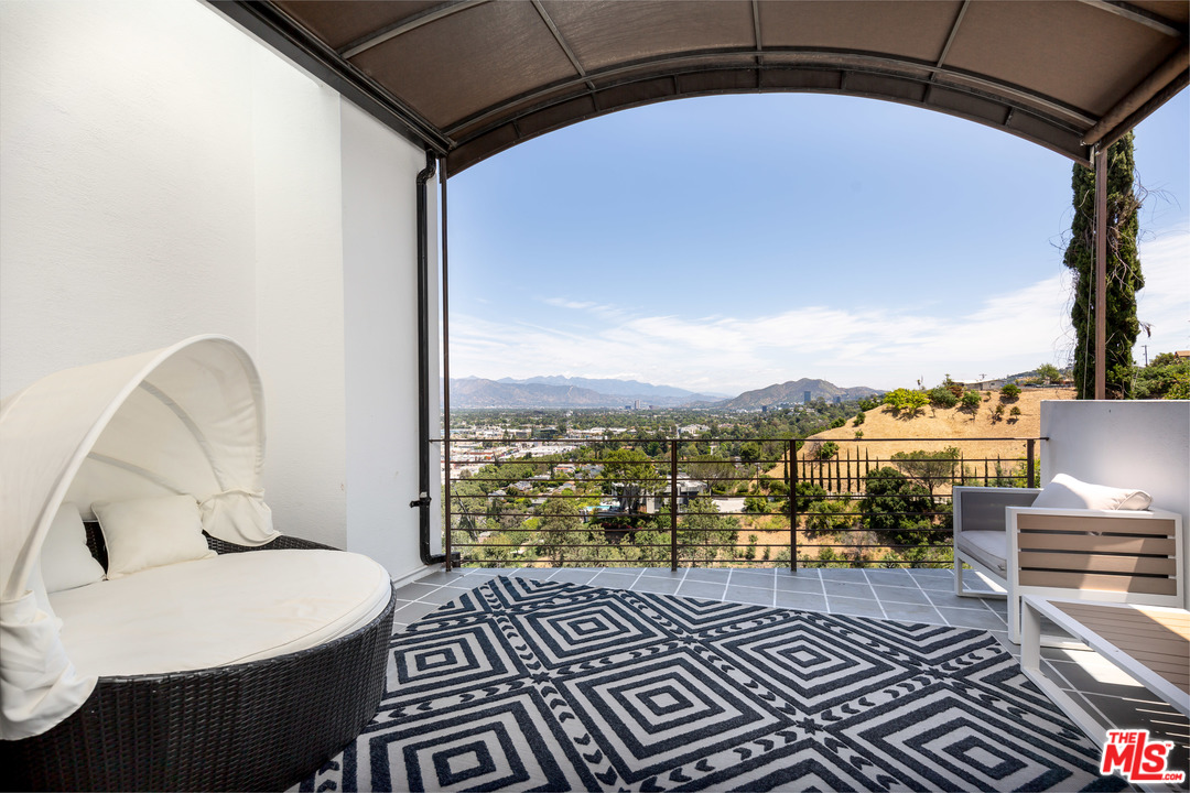 4142 Vanetta Drive Studio City, CA 91604 - Photo 19 of 43