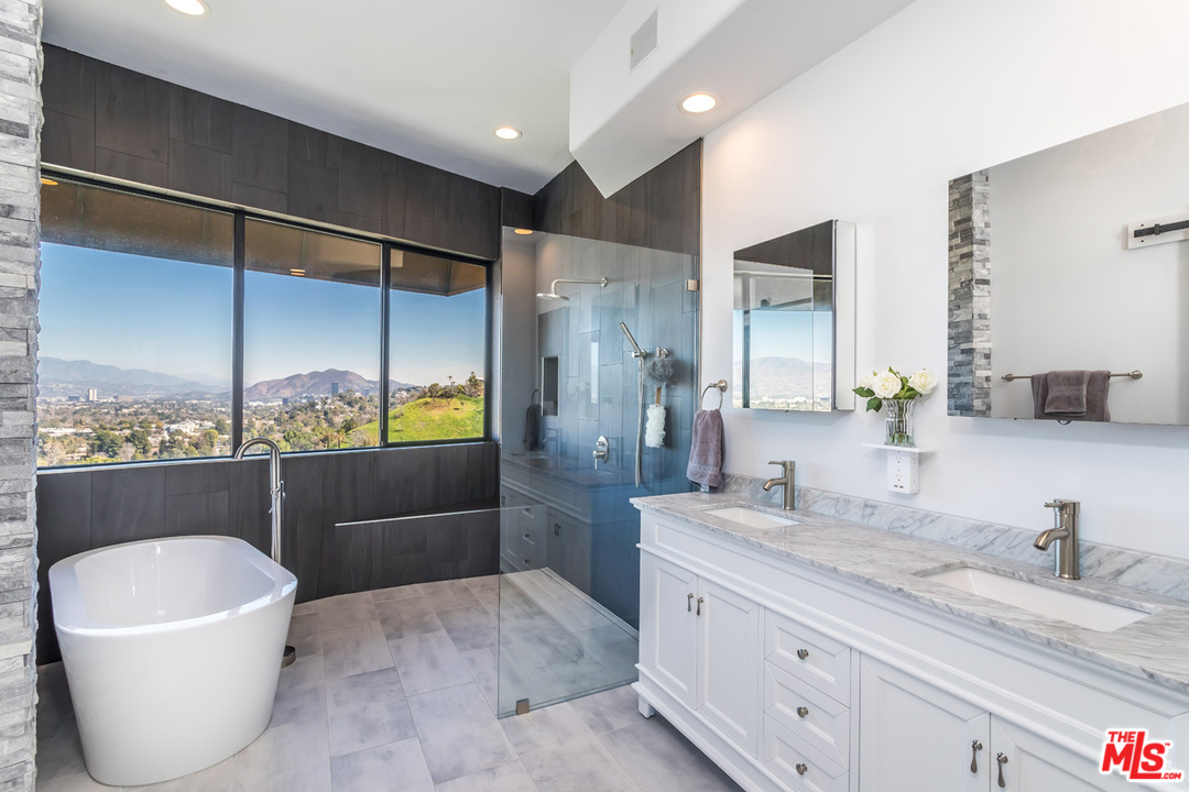 4142 Vanetta Drive Studio City, CA 91604 - Photo 20 of 43